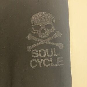 Nike+soul cycle  sparkly skull capri leggings recycled material (Large) ladies